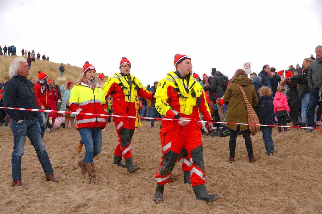 ../Images/Nieuwjaarsduik Nederzandt 2018 008.jpg